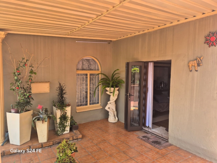 3 Bedroom Property for Sale in Geelhoutpark North West